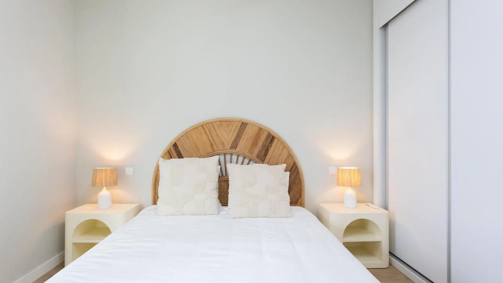 Home2Book Nordic Stay, Pool & Waves In Abades